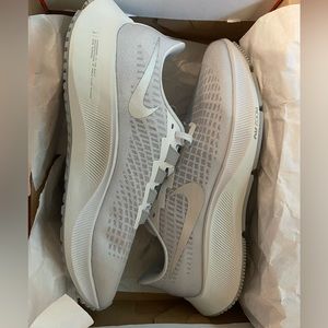 Nike Woman Air Zoom Pegasus 37